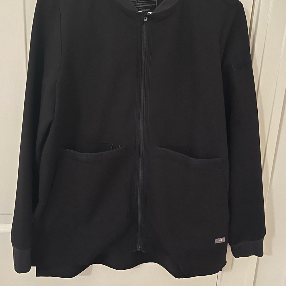 Figs Womens Medium Bellery Scrub Full Zip Jacket Black Style W18SW1007 Pre-Owned